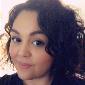 Meet your Posher, Stacy